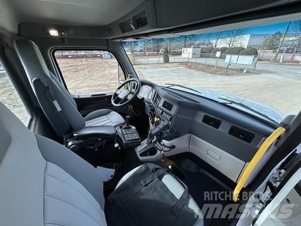Peterbilt 567 Construction - Autres