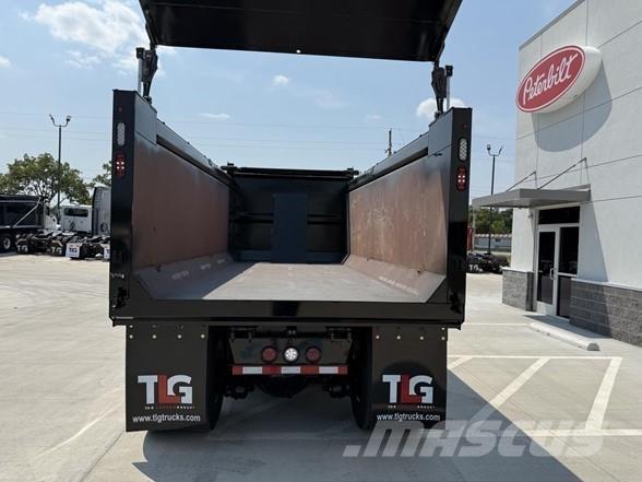 Peterbilt 567 Camion benne