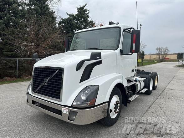 Volvo VNL42T300 Tracteur routier