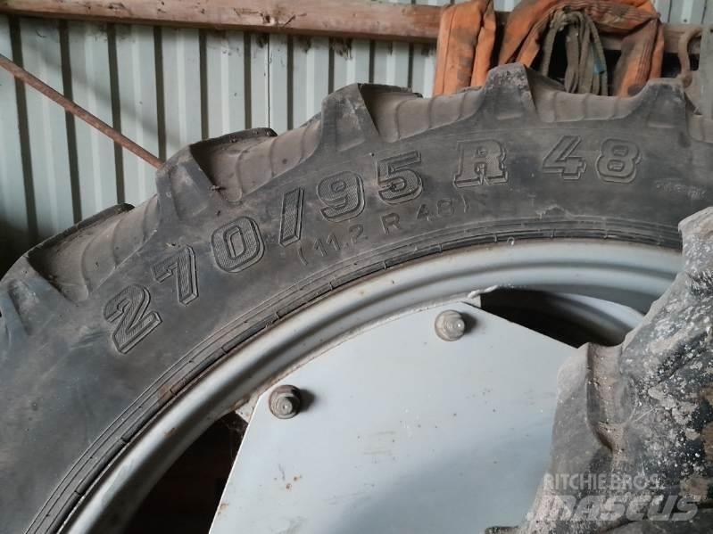  - - -  270/95R48 Pneus, roues et jantes