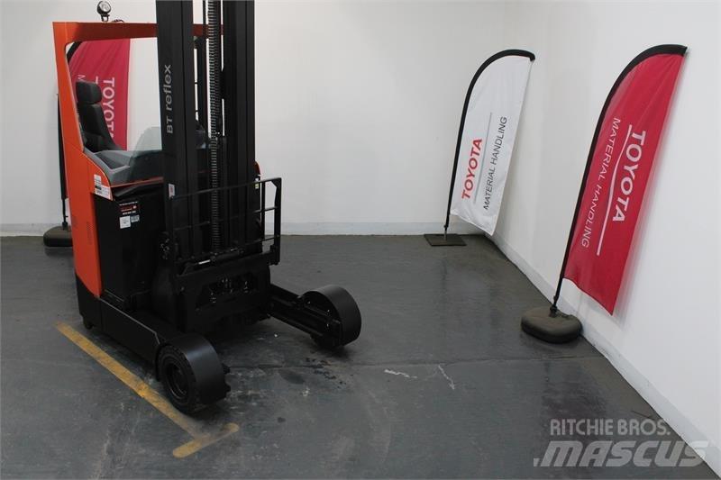 BT RRE160R Chariot à mât rétractable