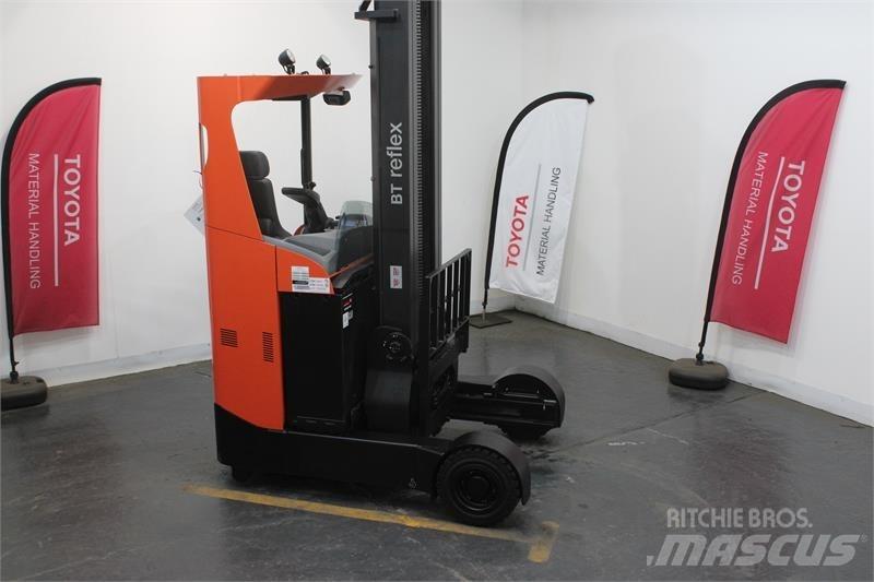 BT RRE160R Chariot à mât rétractable