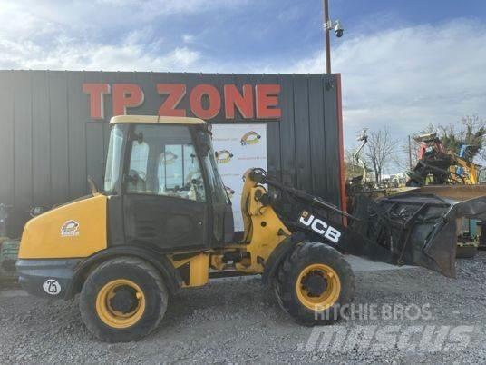 JCB 406 à 23500 € HT Chargeuse sur pneus