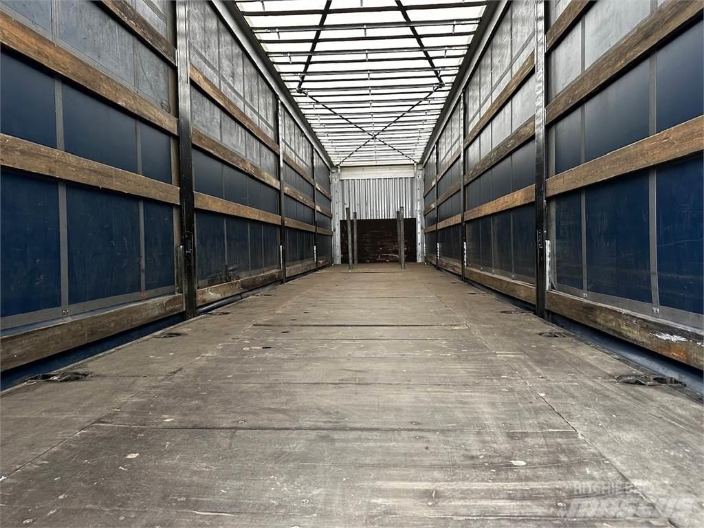 Kässbohrer , Semi remorque à rideaux coulissants (PLSC)