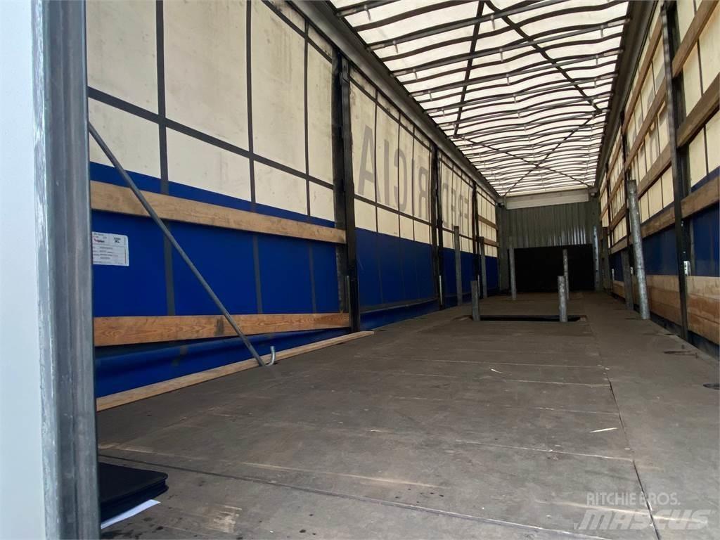 Kässbohrer , Semi remorque à rideaux coulissants (PLSC)