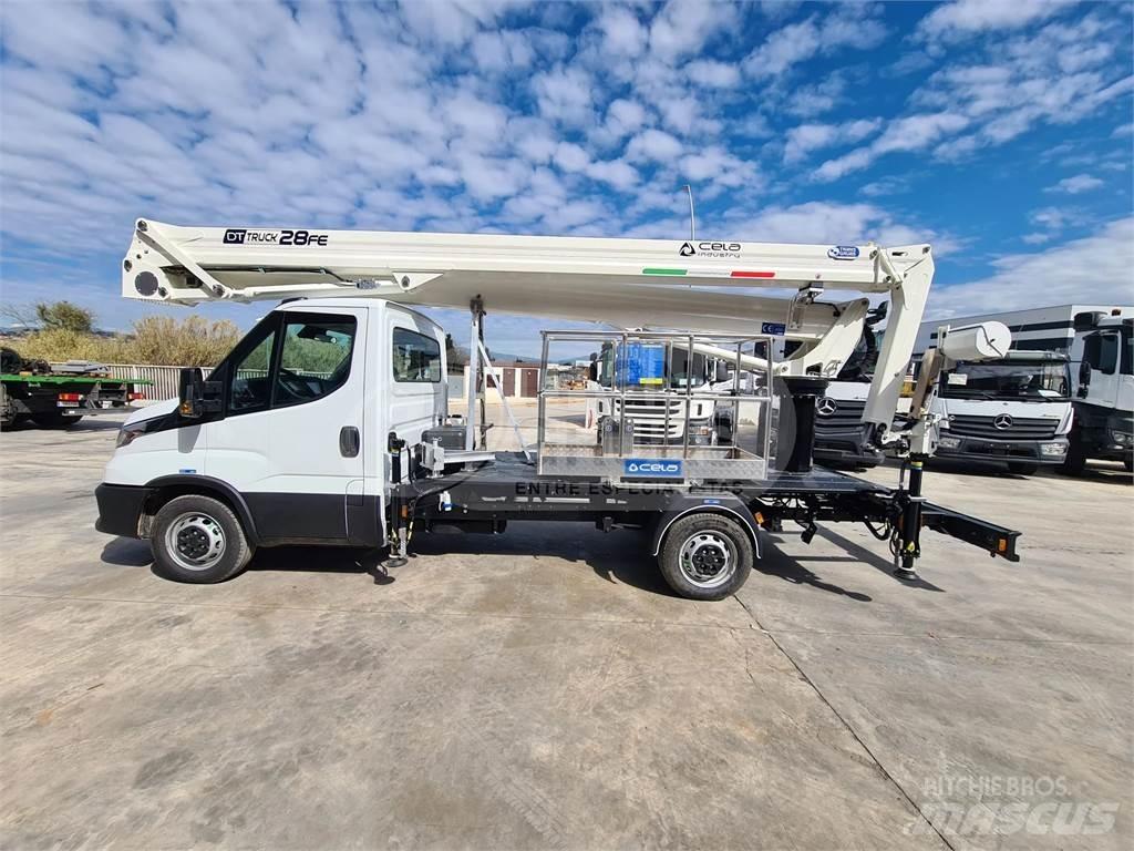 Cela DT Truck 28 FE Camion nacelle