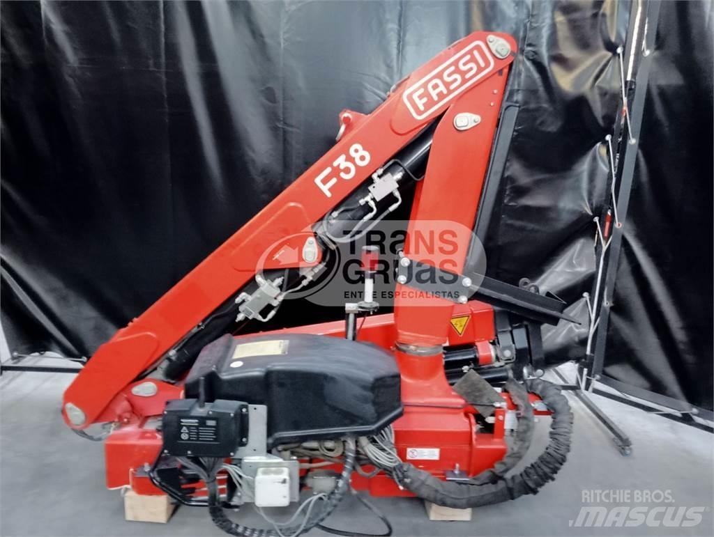 Fassi F38AF Grue auxiliaire