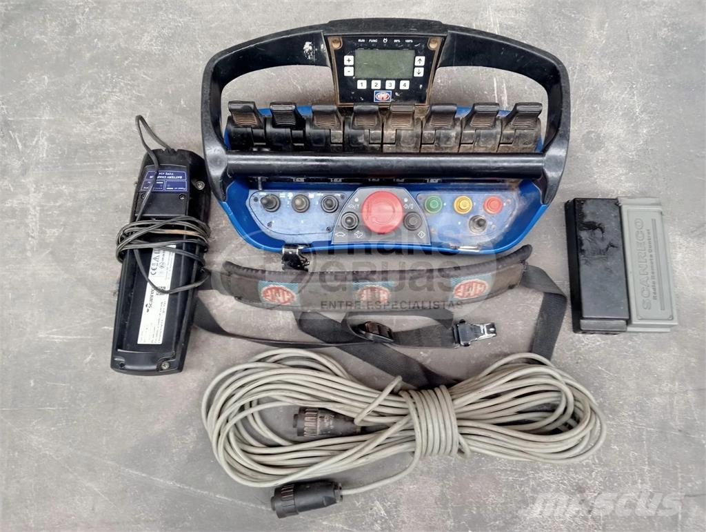 HMF 3220 K6 Grue auxiliaire