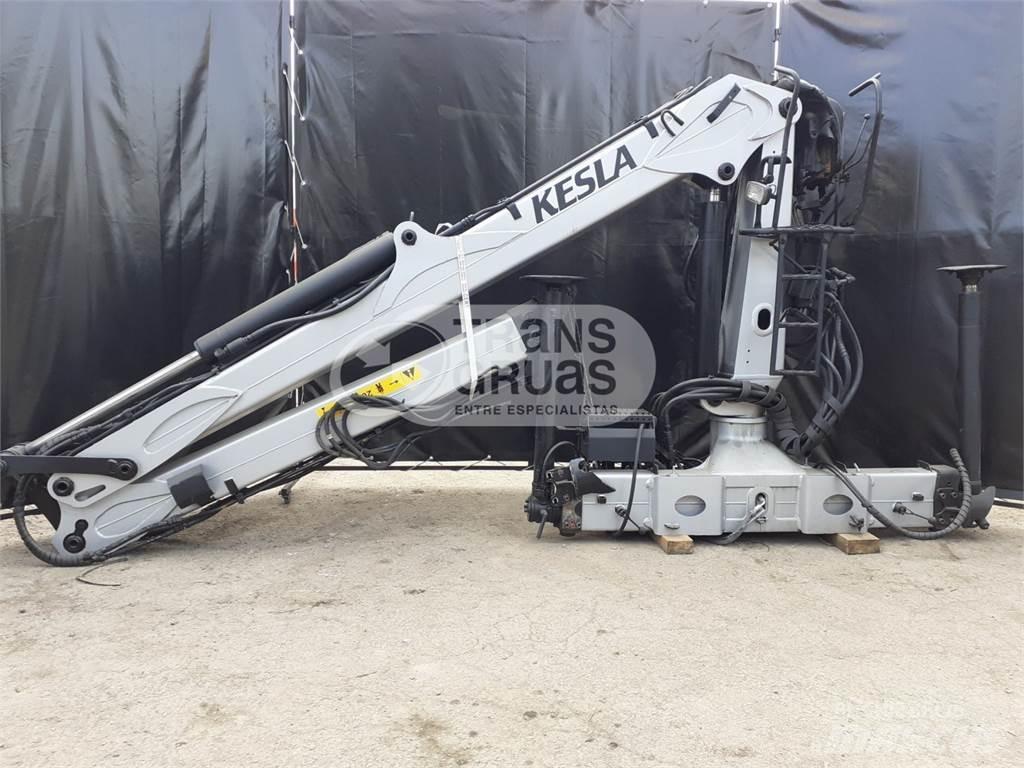 Kesla 2009L Grue, Chargeur