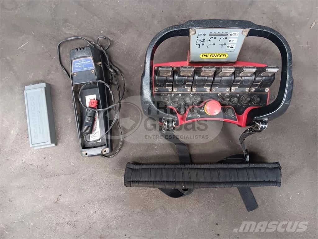Palfinger PK 16002 Grue auxiliaire