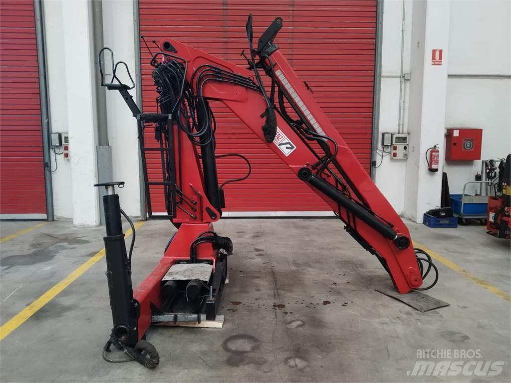 Penz 9100H Grue, Chargeur