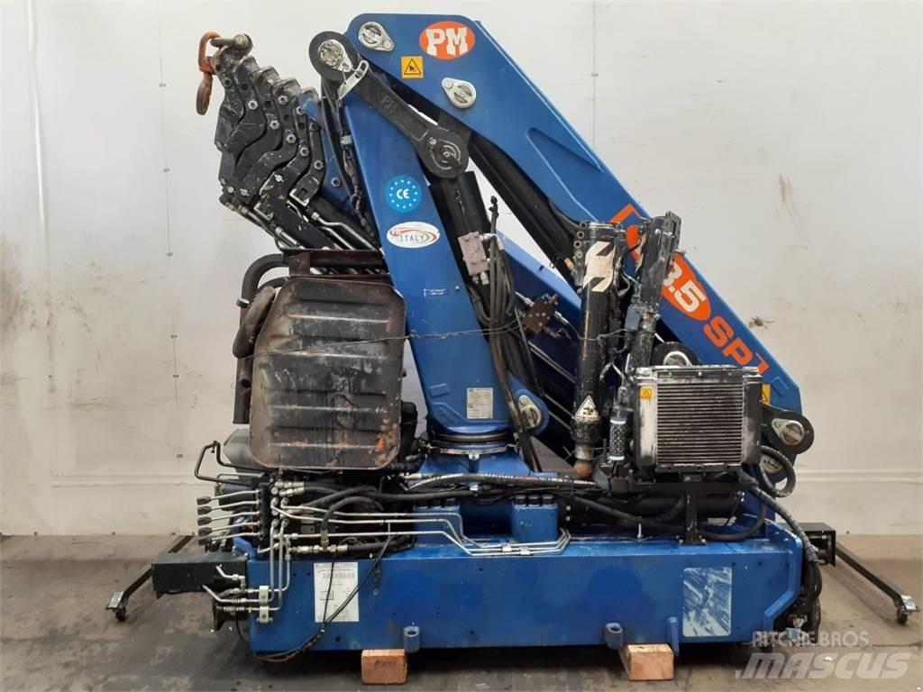 PM 23526 SP Grue auxiliaire