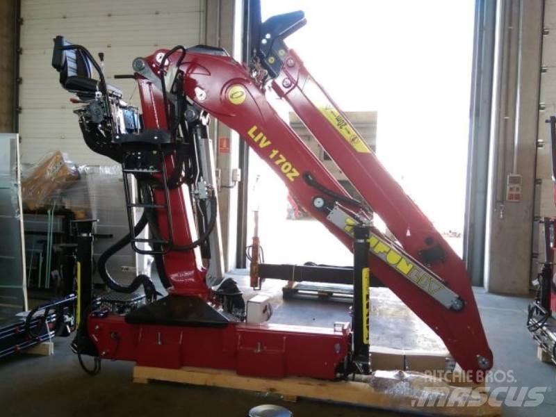 Tajfun Liv L170Z.96 Grue, Chargeur