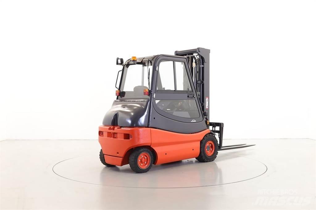 Linde E30-02/336 Chariots élévateurs électriques