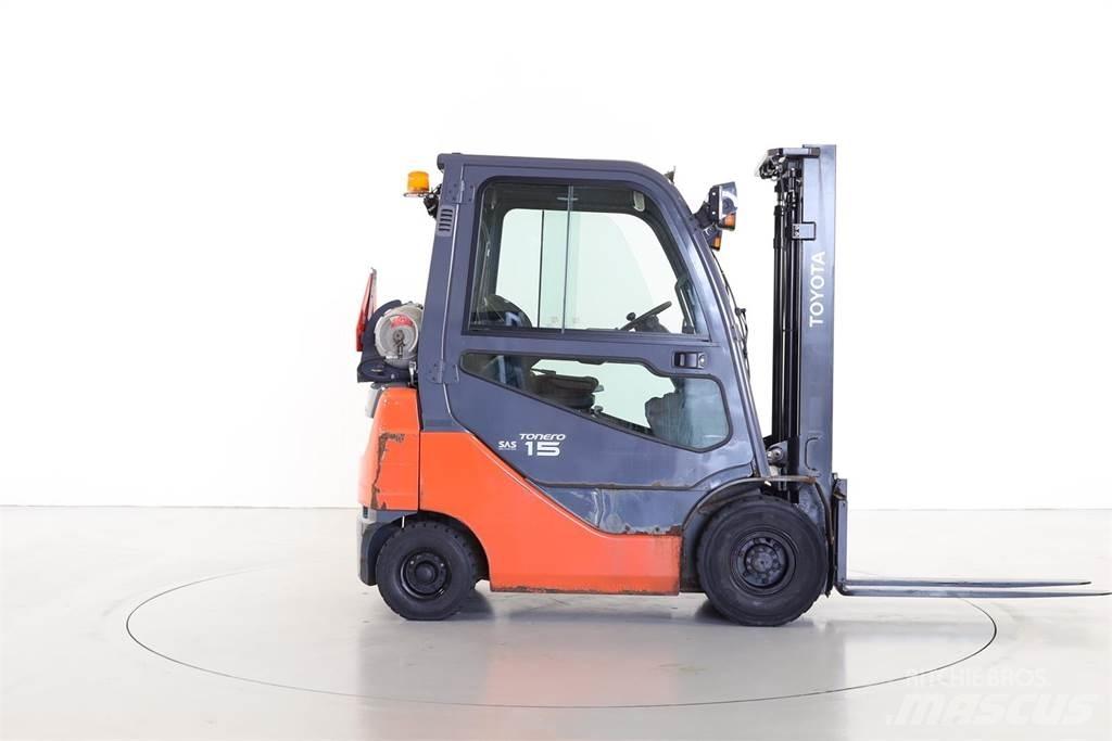 Toyota 02-8FGF15 Chariots GPL