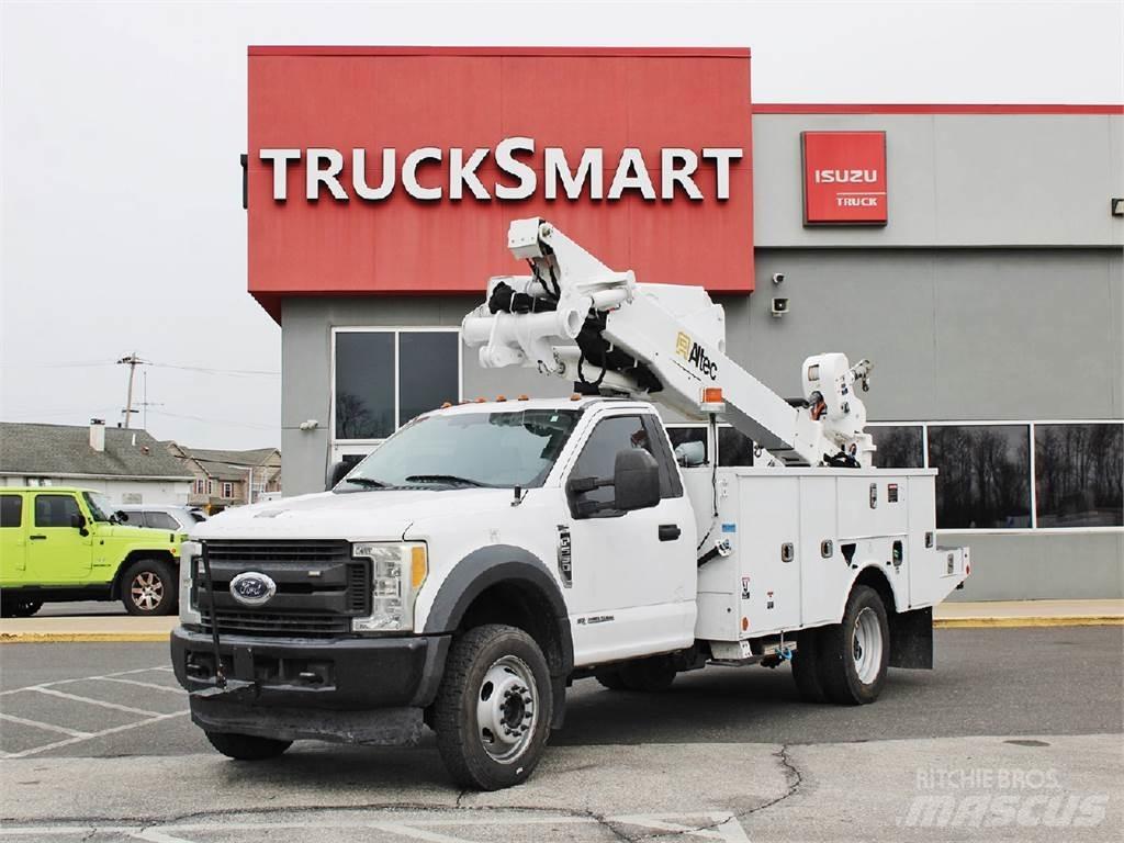 Ford F550 Camions et véhicules municipaux