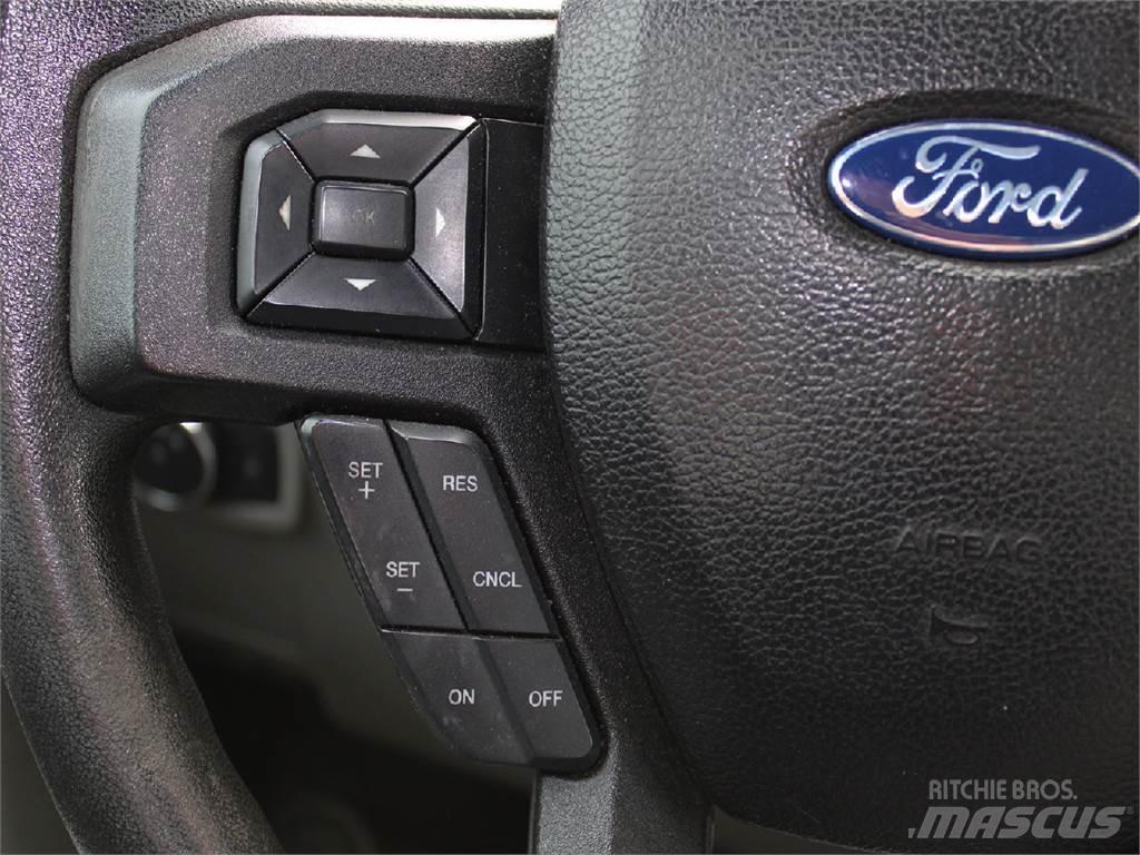 Ford F550 Camions et véhicules municipaux