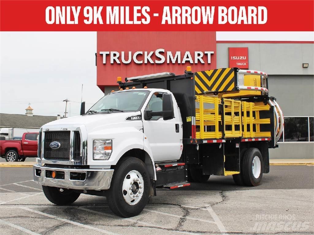 Ford F650 Camions et véhicules municipaux