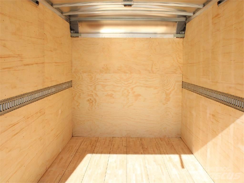 Isuzu NPR-HD Camion Fourgon