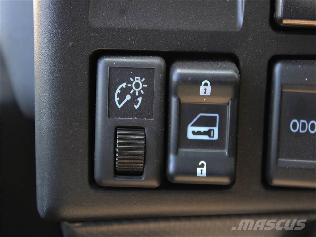 Isuzu NPR-HD Camion ampliroll