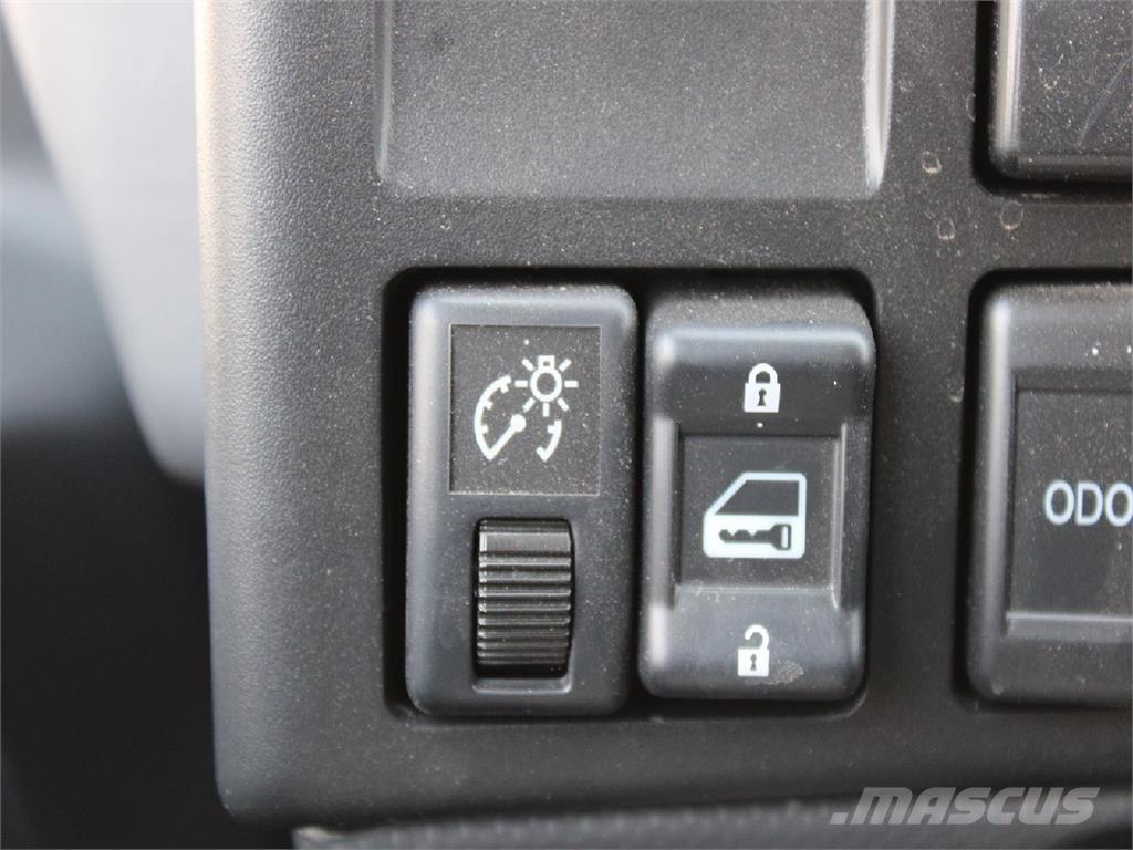 Isuzu NPR-HD Camion benne