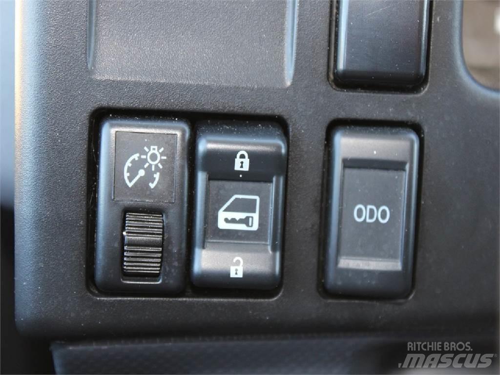 Isuzu NRR Chariots à câble démontable
