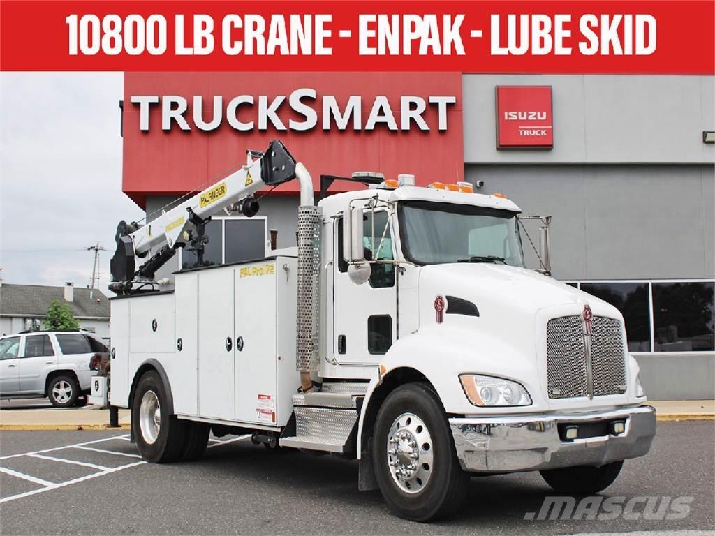 Kenworth T370 Camion plateau ridelle avec grue