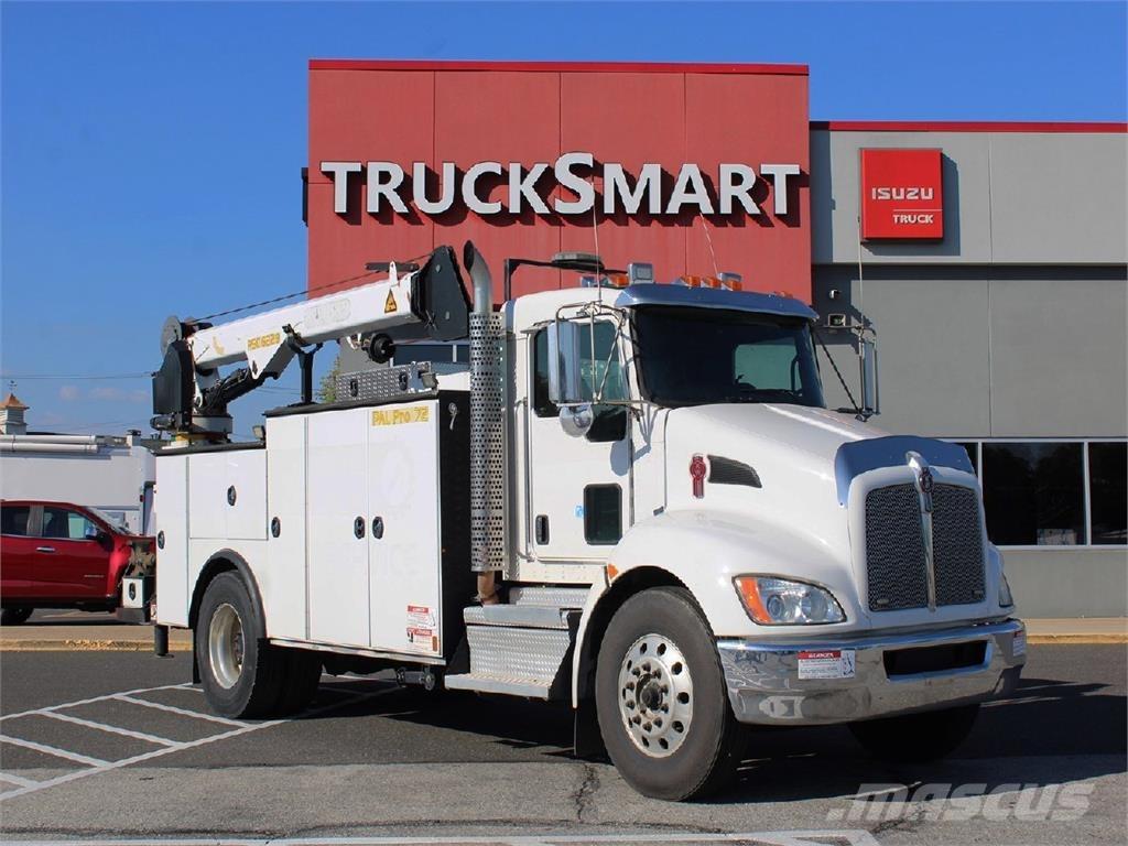 Kenworth T370 Camion plateau ridelle avec grue