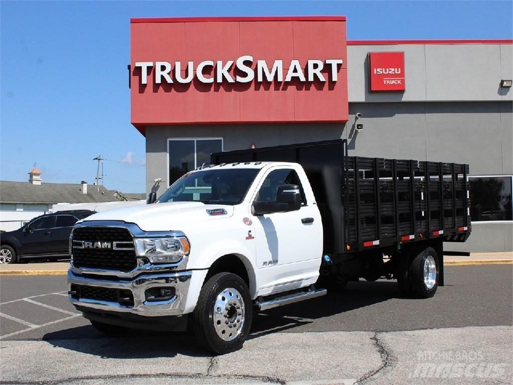 RAM 5500 Camion plateau