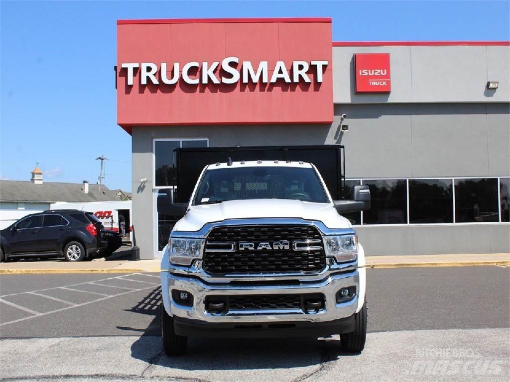 RAM 5500 Camion plateau