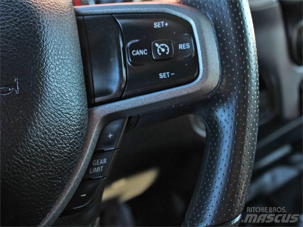 RAM 5500 Camion benne