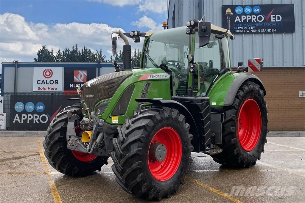 Fendt 718 VARIO S4 Tracteur