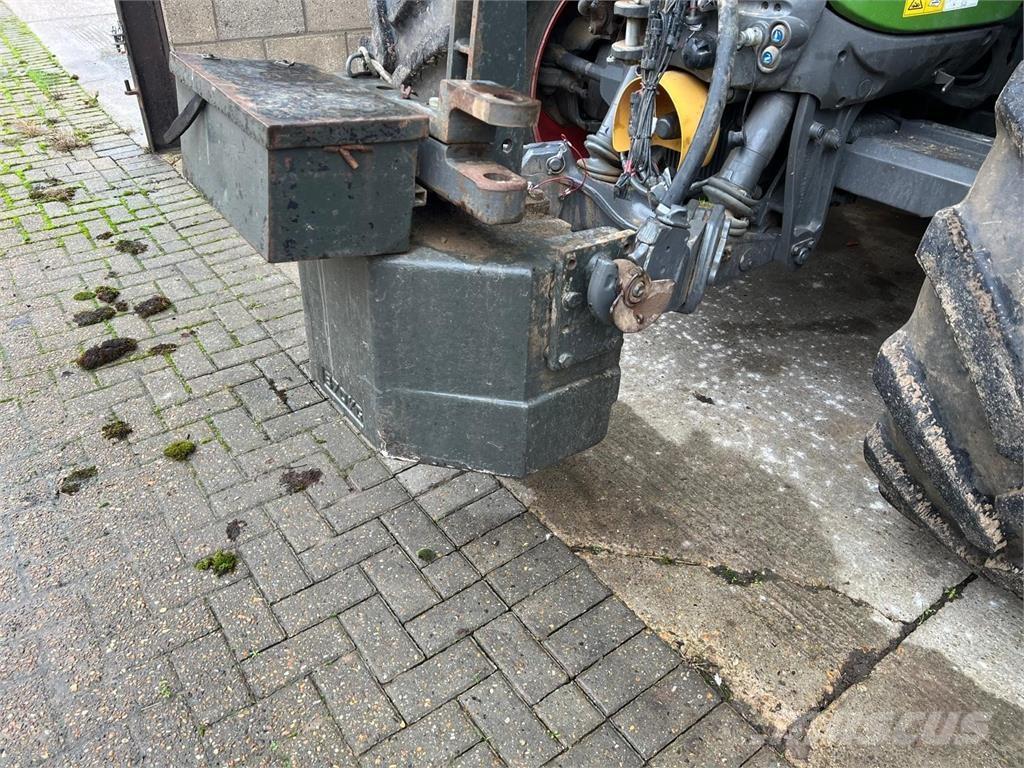 Fendt 870KG Masse avant