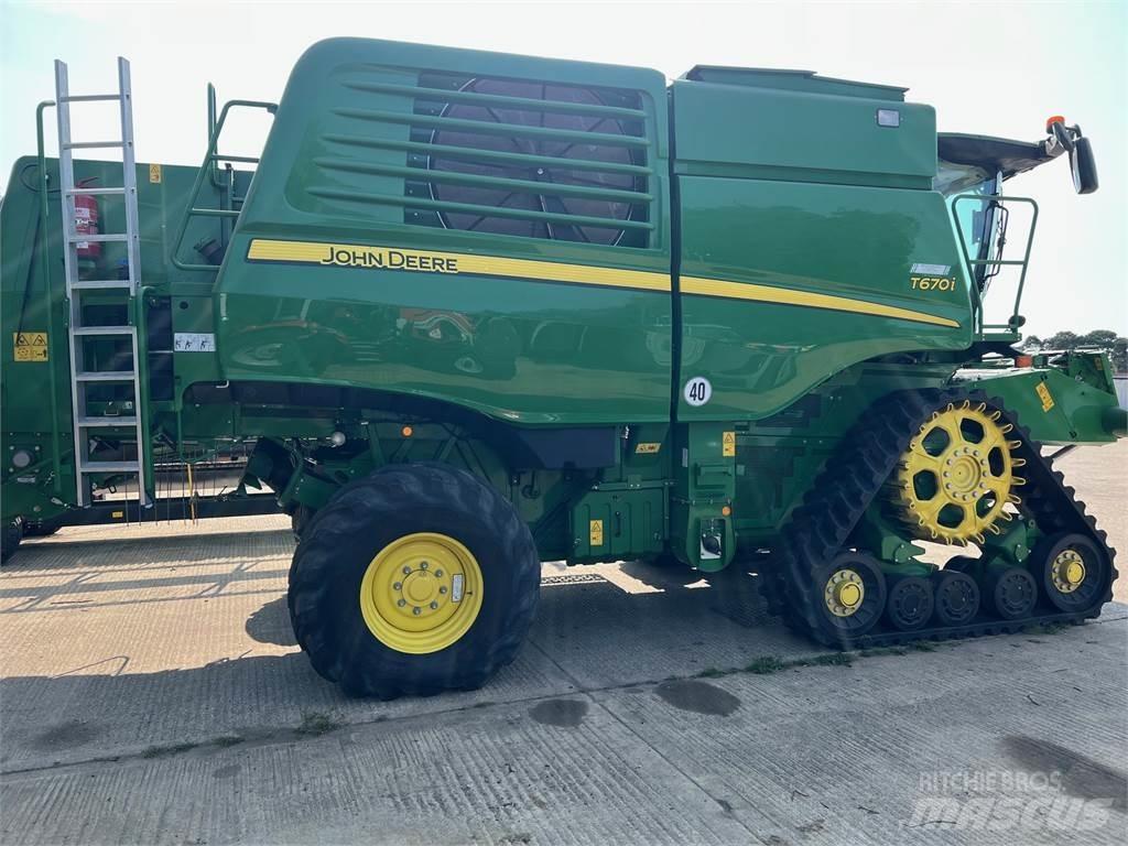 John Deere T670I Moissonneuse batteuse