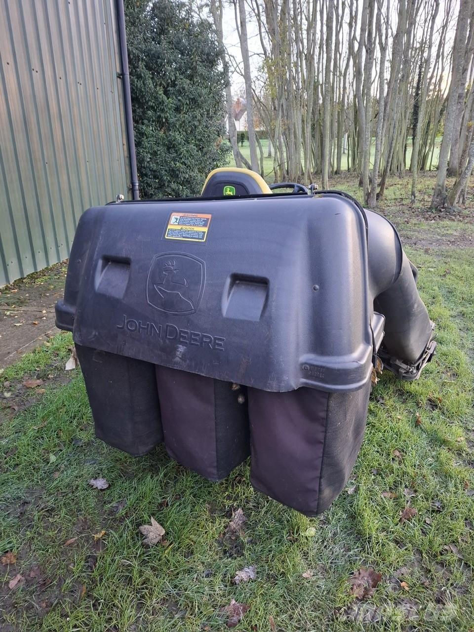 John Deere X750 Faucheuse
