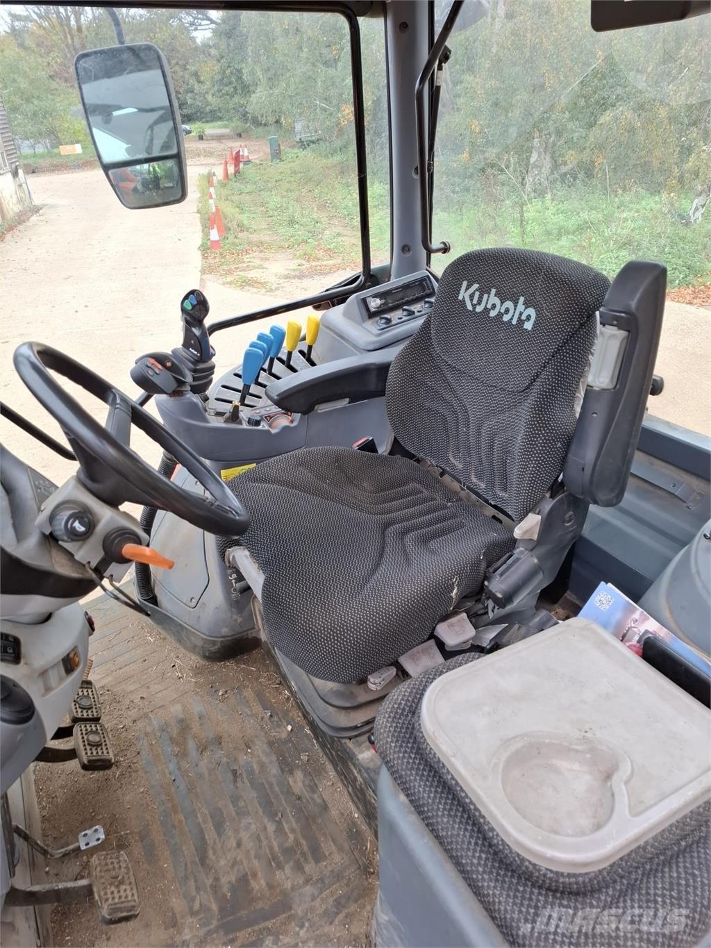 Kubota M7-152 Tracteur