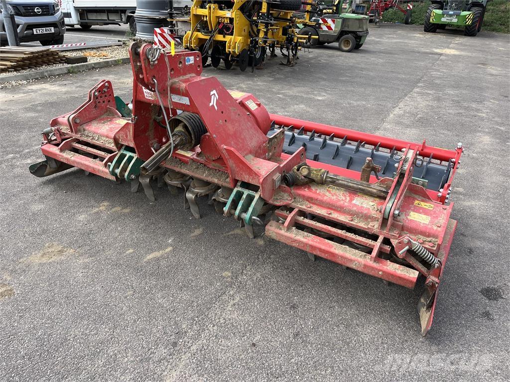 Kverneland 3M NGS Herse combinée