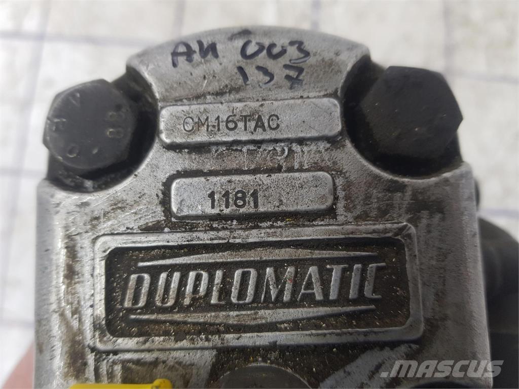  Duplomatic gear pump Accessoires et pièces pour grue