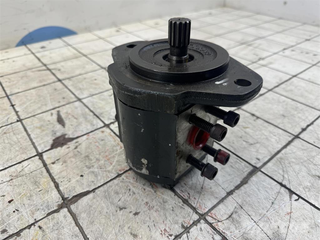  Gear pump Accessoires et pièces pour grue