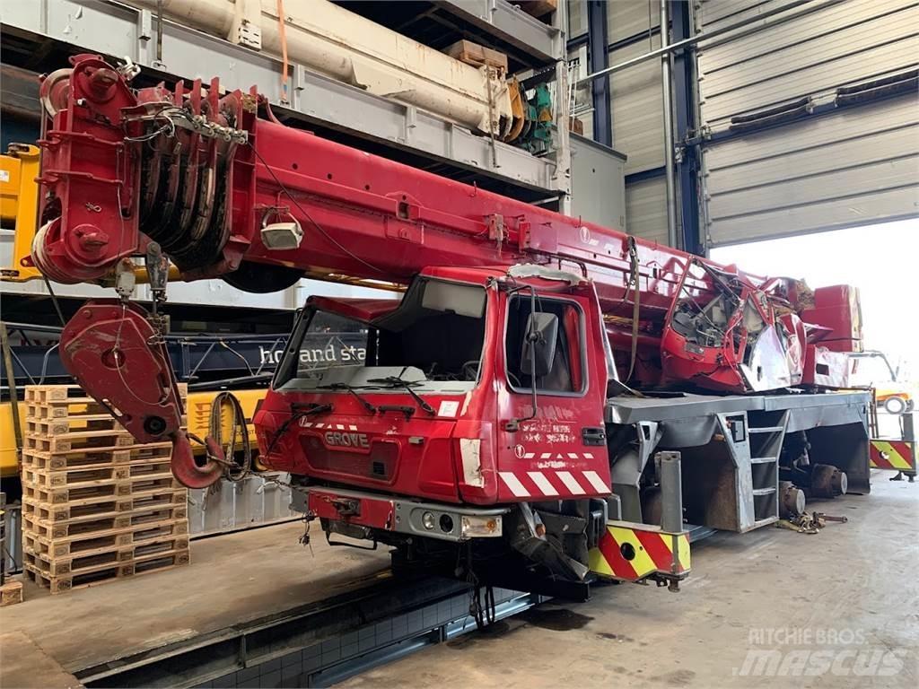 Grove GMK 3055 Grues tout terrain