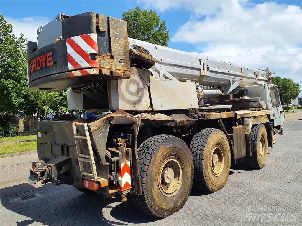 Grove GMK 3055 Grues tout terrain