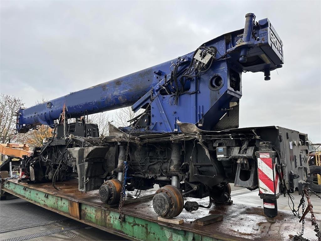Grove GMK 4090 Grues tout terrain