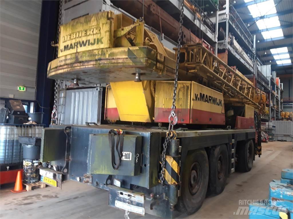 Liebherr LTM 1060-2 Grues tout terrain