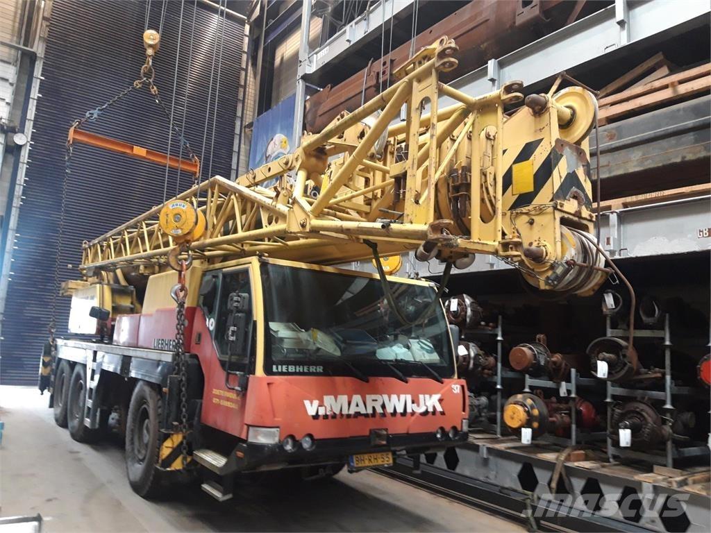 Liebherr LTM 1060-2 Grues tout terrain