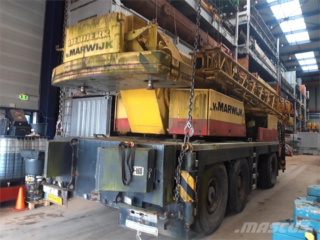 Liebherr LTM 1060-2 Grues tout terrain