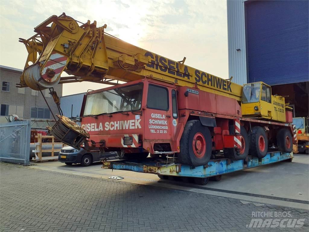 Liebherr LTM 1100 Grues tout terrain