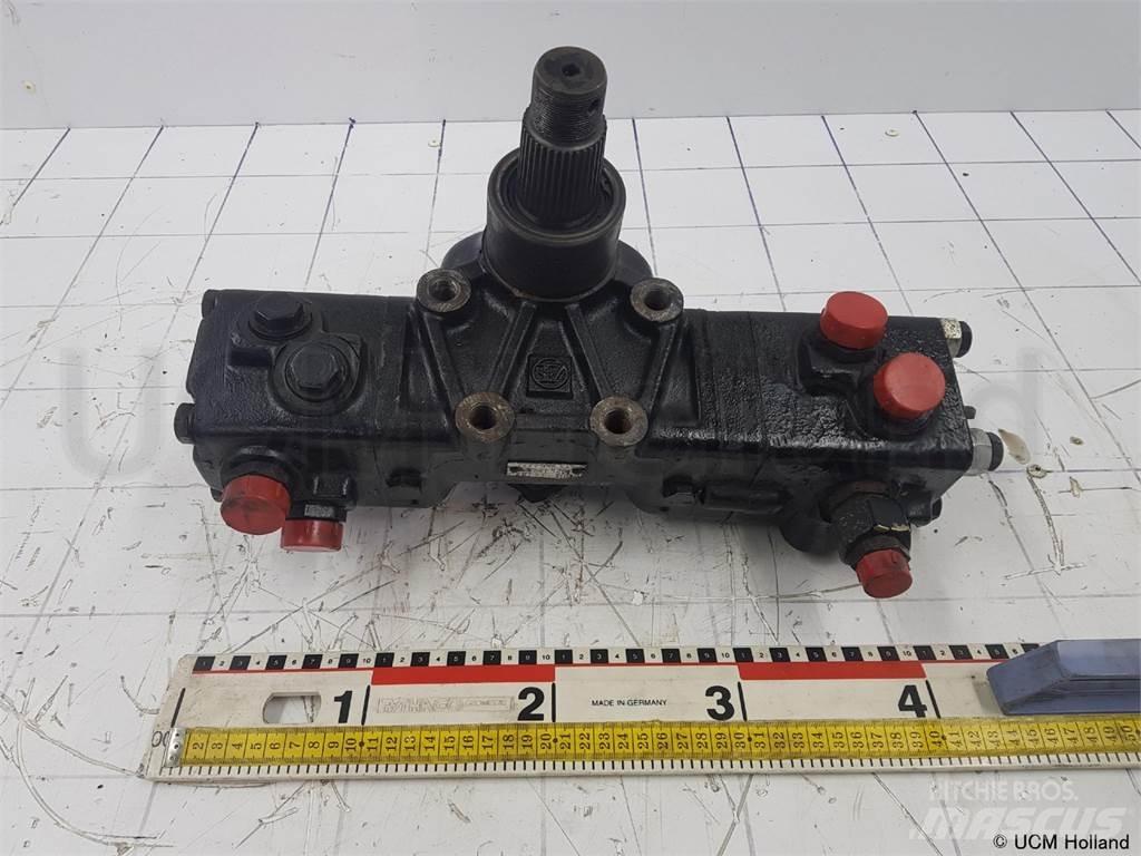  Steering box Accessoires et pièces pour grue