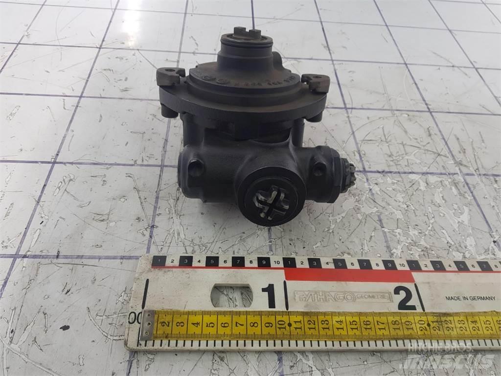 ZF steering pump Accessoires et pièces pour grue