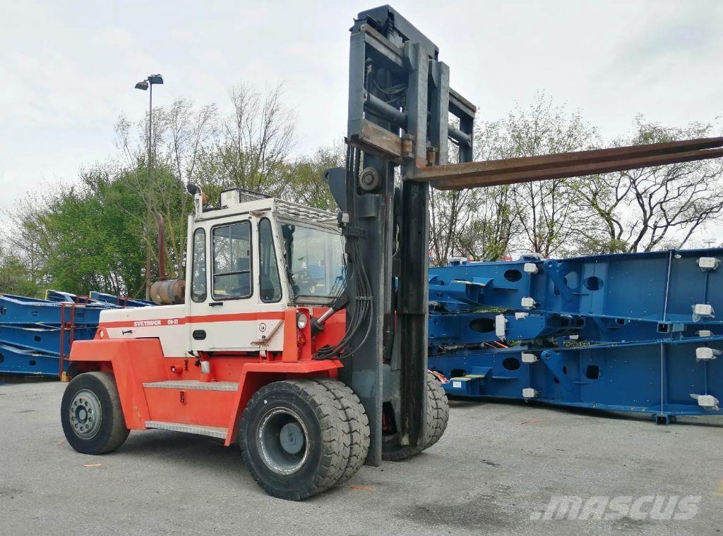 Svetruck 13,6-120-32 Chariots diesel