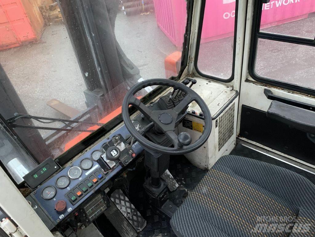 Svetruck 13,6-120-32 Chariots diesel